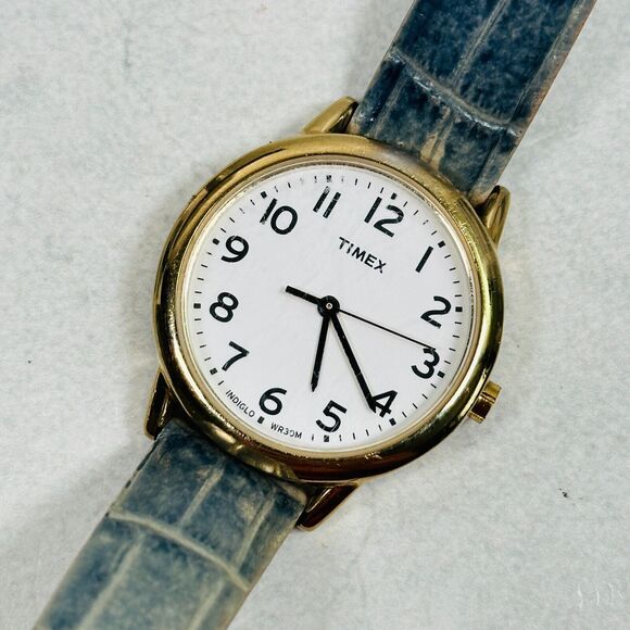 Timex Watch Womens 30mm Easy Reader Indiglo Gold Tone WR 30M New Battery - Picture 1 of 12